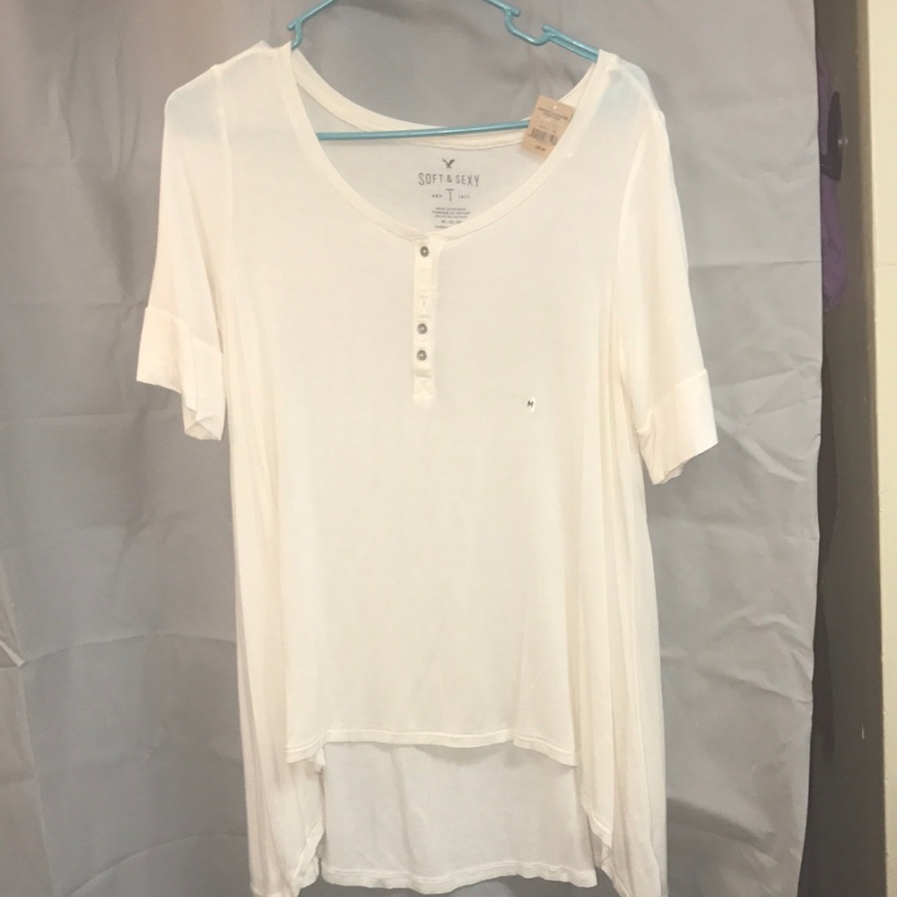 American eagle white shirt never worn.